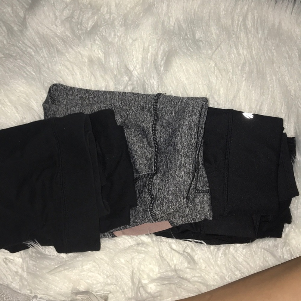 LOT of 3 pairs of leggings M